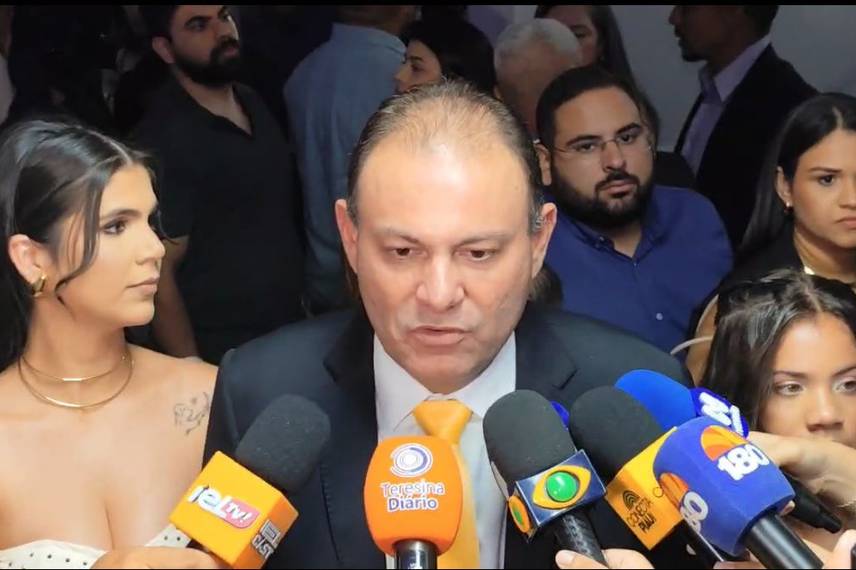 Sílvio Mendes, Jeová Alencar, vereadores e suplentes eleitos são diplomados em THE Sílvio Mendes, Jeová Alencar, vereadores e suplentes eleitos são diplomados em THE