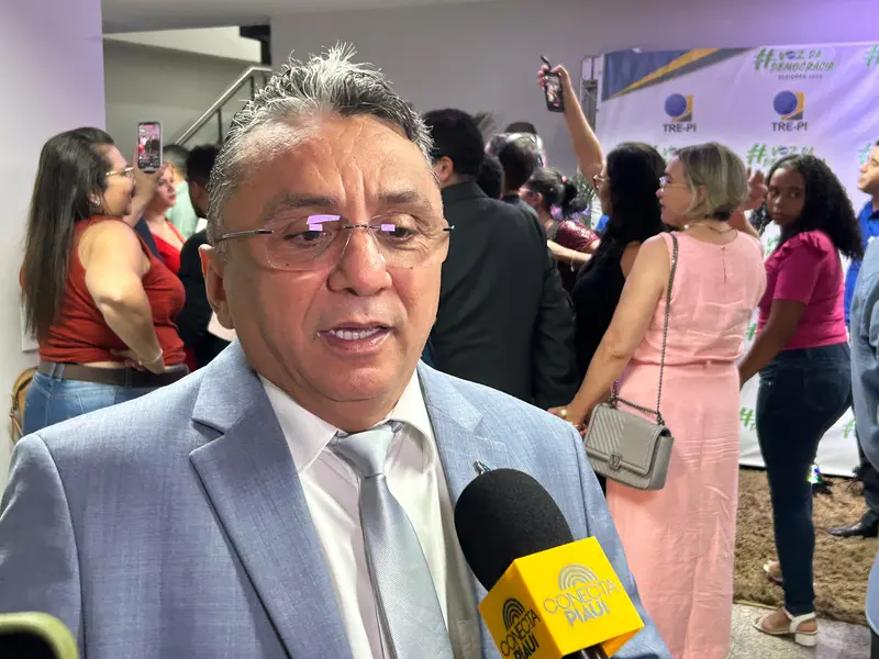 Sílvio Mendes, Jeová Alencar, vereadores e suplentes eleitos são diplomados em THE