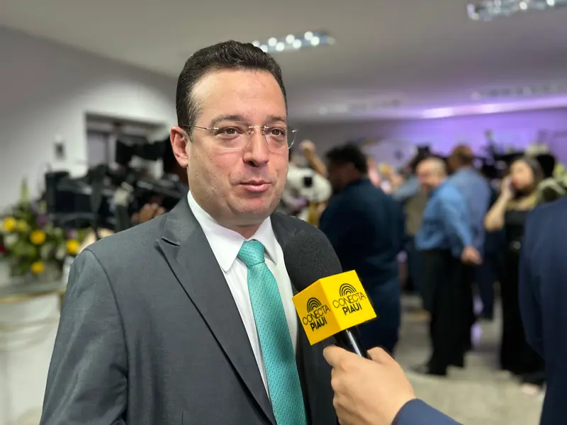 Sílvio Mendes, Jeová Alencar, vereadores e suplentes eleitos são diplomados em THE