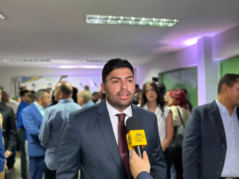 Sílvio Mendes, Jeová Alencar, vereadores e suplentes eleitos são diplomados em THE