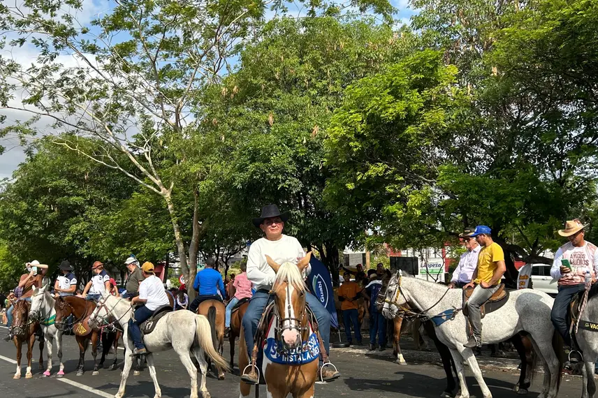 Tradicional cavalgada marca a abertura da 73ª edição da Expoapi em Teresina Tradicional cavalgada marca a abertura da 73ª edição da Expoapi em Teresina