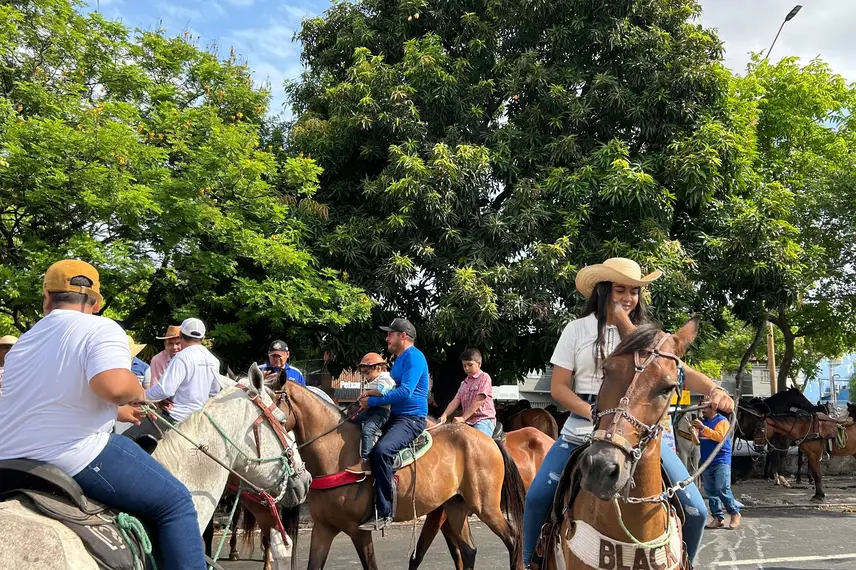 Tradicional cavalgada marca a abertura da 73ª edição da Expoapi em Teresina Tradicional cavalgada marca a abertura da 73ª edição da Expoapi em Teresina