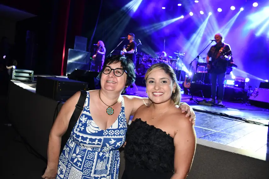 Zeca Baleiro encanta Teresina com show no Theatro 4 de Setembro Zeca Baleiro encanta Teresina com show no Theatro 4 de Setembro