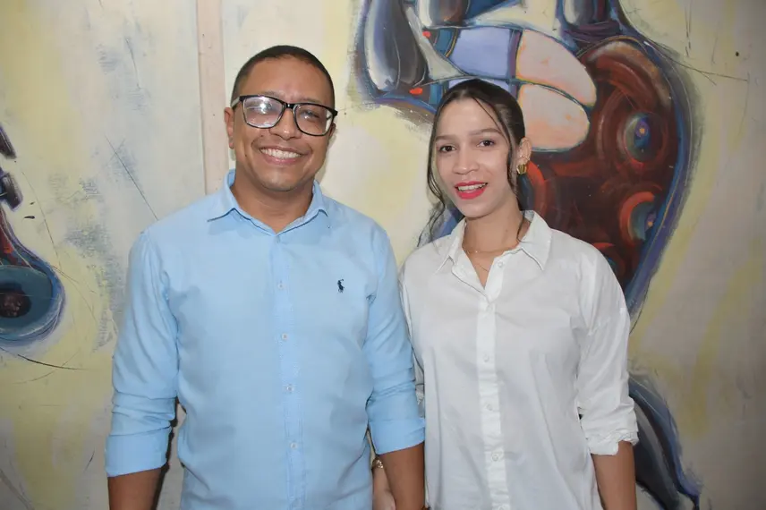 Zeca Baleiro encanta Teresina com show no Theatro 4 de Setembro