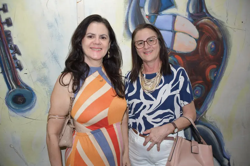 Zeca Baleiro encanta Teresina com show no Theatro 4 de Setembro