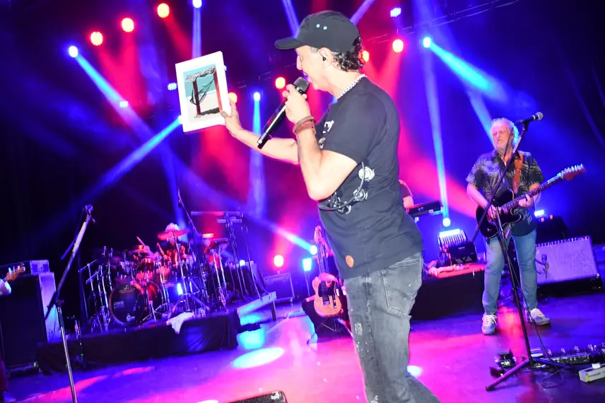 Zeca Baleiro encanta Teresina com show no Theatro 4 de Setembro Zeca Baleiro encanta Teresina com show no Theatro 4 de Setembro