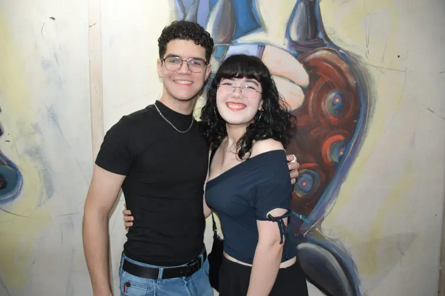 Zeca Baleiro encanta Teresina com show no Theatro 4 de Setembro