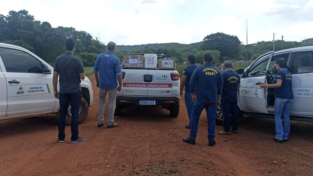 Adapi autua comerciantes por venda ilegal de agrotóxicos