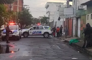 Bandido é morto a tiros durante tentativa de assalto no Centro de Teresina (Foto: Reprodução)