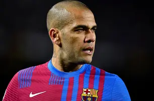 Daniel Alves pelo Barcelona (Foto: Reprodução/AFP)