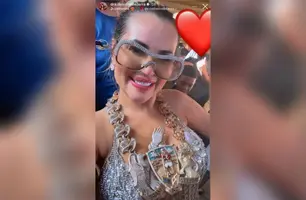 Deolane Bezerra é vista usando cordão de traficante da Maré (Foto: Reprodução/Redes sociais)