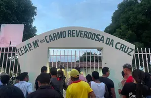Escola onde jovem foi morto (Foto: Fotos : Lourrany Meneses)