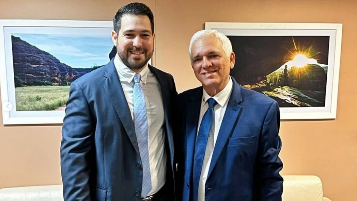 Felipe Sampaio e Themístocles Filho