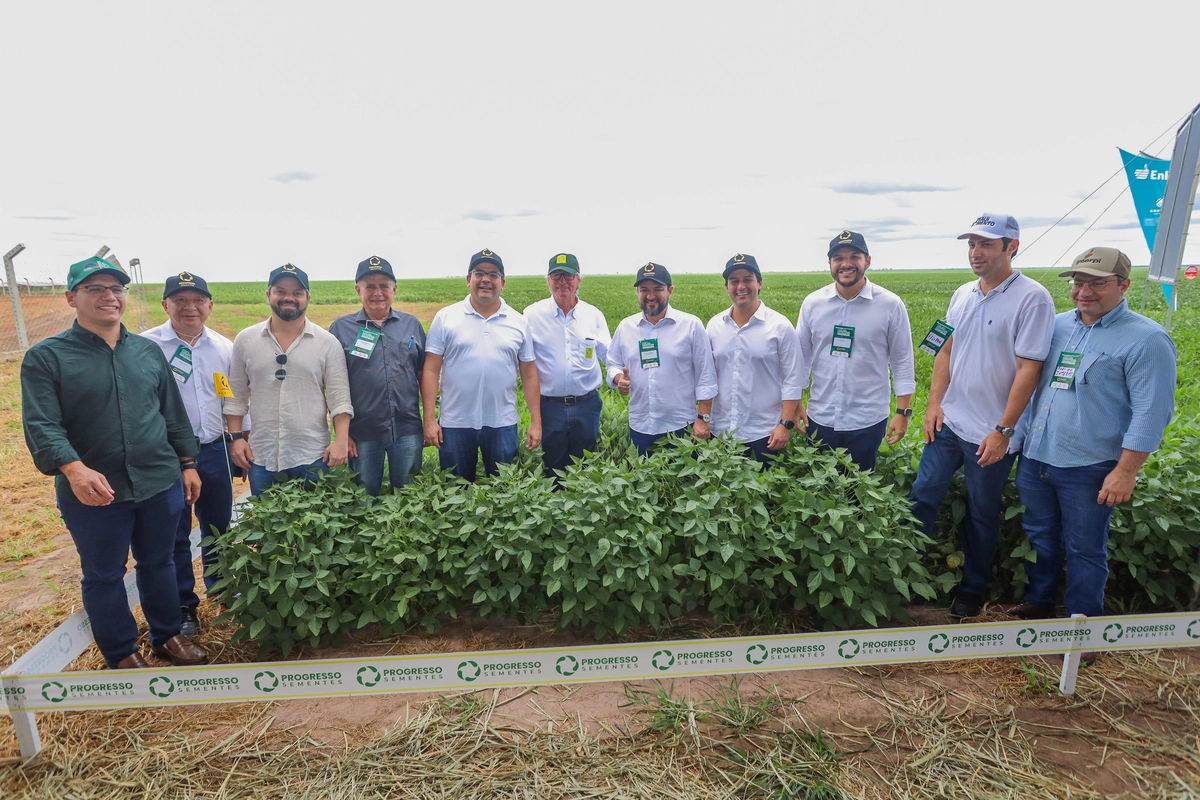 Governador assina termo de cooperação para cursos voltados à agricultura em Uruçuí e Sebastião Leal