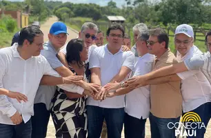 Governador Rafael Fonteles inaugura obras de pavimentação em Lagoa do Piauí (Foto: Tiago Moura/Conecta Piauí)