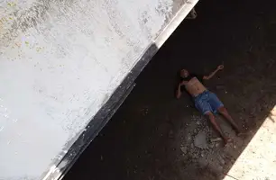 Homem fica ferido após cair de ponte no litoral do Piauí (Foto: Reprodução)