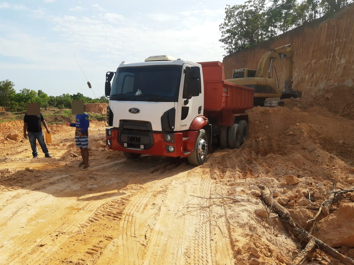 Homens são presos suspeito de extração irregular de areia em Timon