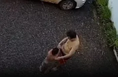 Padrasto é preso após obrigar enteado a comer mato e brita: 'Põe na boca e come!'