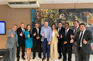 Paulo Márcio reúne vereadores para café da manhã na Câmara Municipal de Teresina (Foto: Eduardo Amorim/Conecta Piauí)