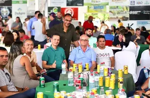 Prefeito de Baixa Grande do Ribeiro no aniversário de 25 anos do distrito de Nova Santa Rosa (Foto: Reprodução)