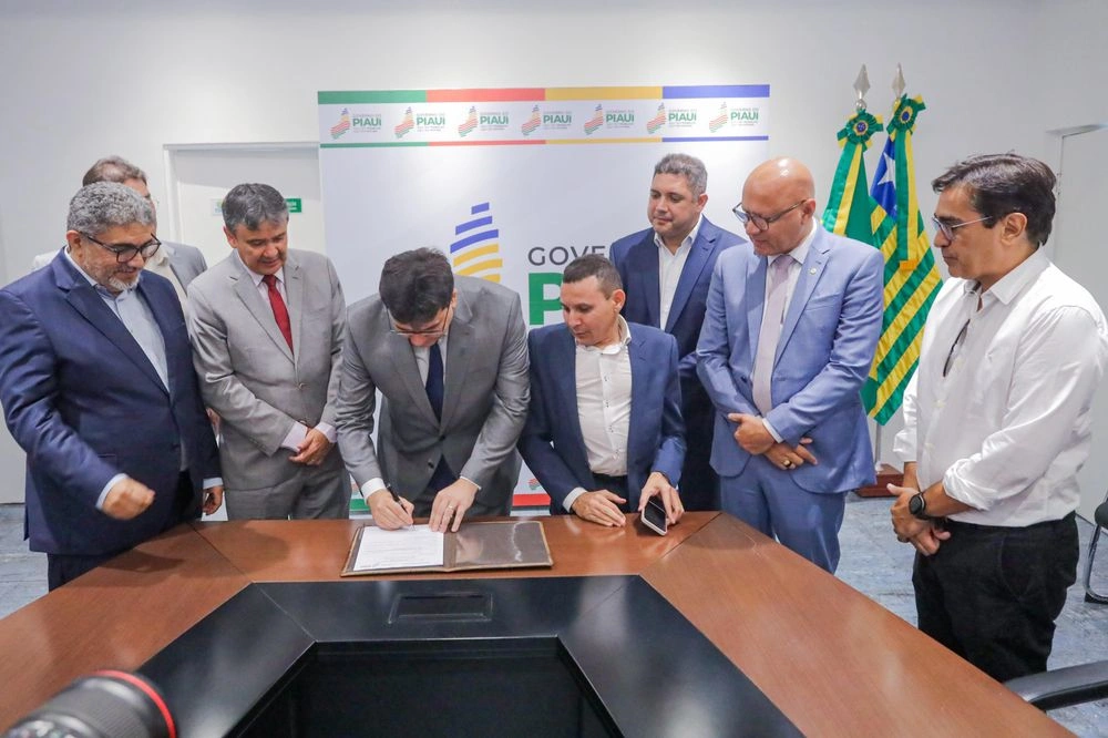 Rafael Fonteles autoriza início das obras de centro especializado em autismo