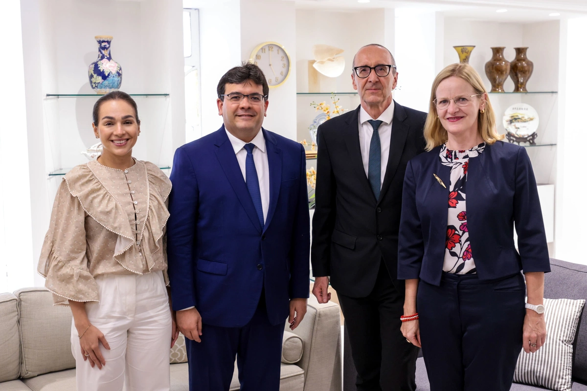 Rafael Fonteles recebe embaixador da Áustria e apresenta potencialidades do Piauí
