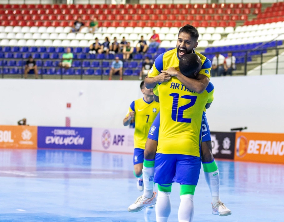 Seleção Brasileira goleia Bolívia na estreia pela Copa América de Futsal