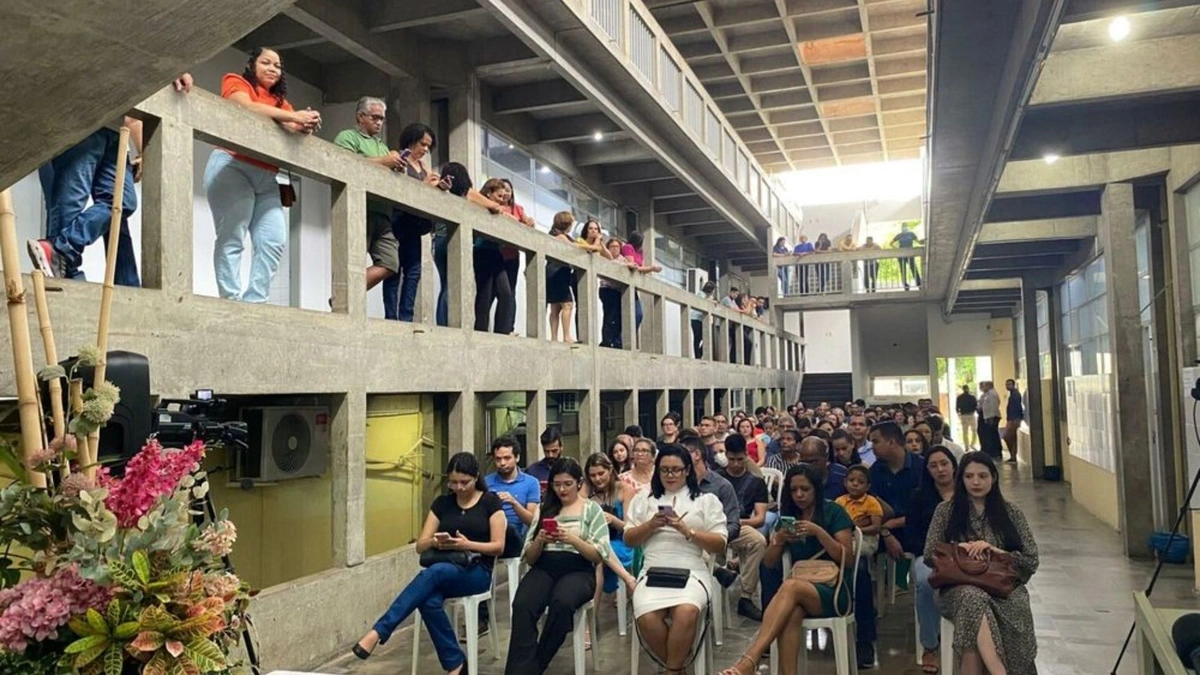 Tomam posse os novos docentes e técnicos aprovados em concurso da Uespi