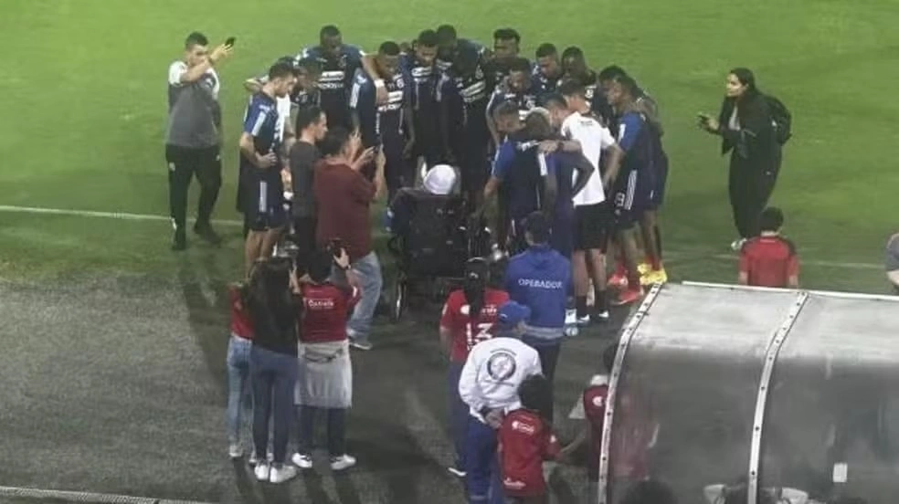 Torcedor assiste ao último jogo do time do coração antes de eutanásia