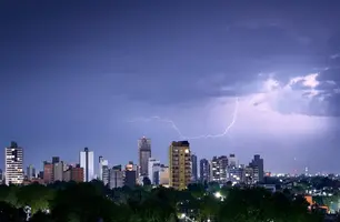 Acidentes e mortes por descargas elétricas têm sido recorrentes no país (Foto: Reprodução)