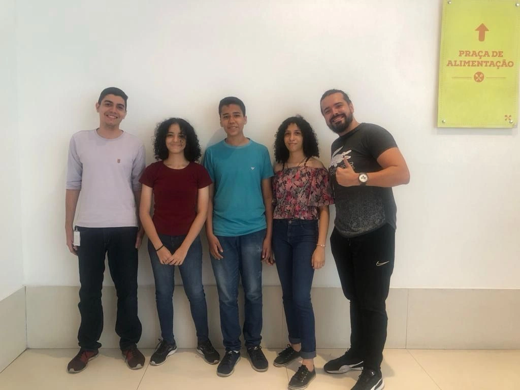Alunos do IFPI são finalistas da Febrace 2024 e precisam de ajuda pra viajar