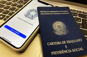 Carteira de Trabalho e Previdência Social (Foto: Maria Clara César/ Conecta Piauí)
