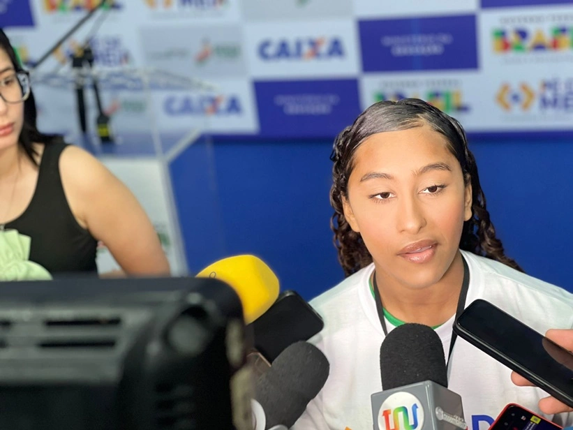 Estudante Lívia Maria