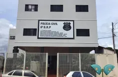 Mulher é presa suspeita de enterrar filho recém-nascido vivo em quintal de casa