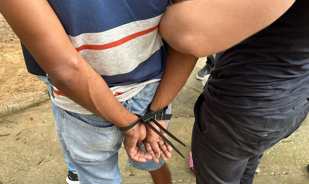Nove pessoas são detidas