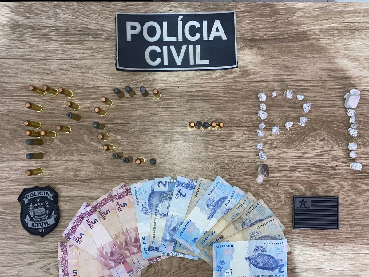 Polícia apreende drogas e arma de fogo durante mandado de busca em Luís Correia