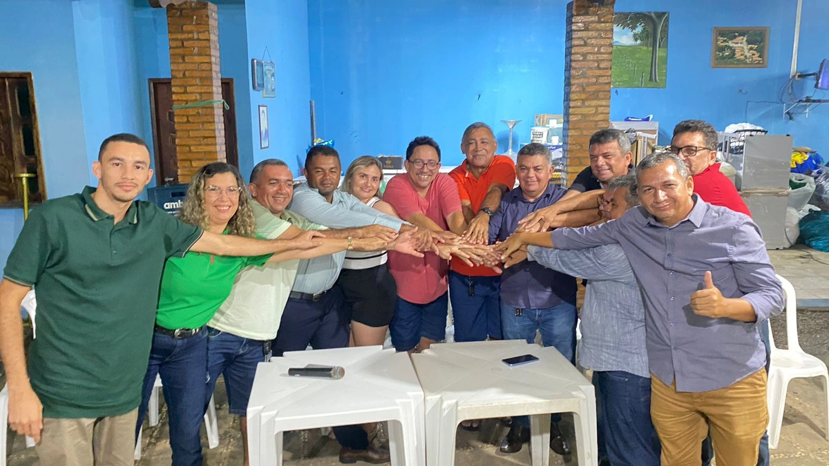 Prefeito de Agricolândia desiste de reeleição e anuncia apoio a pré-candidato