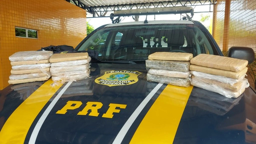 PRF apreende 11 kg de maconha