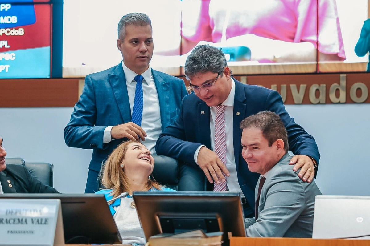 Rafael se despede da liderança do governo e anuncia Carlos Brandão em Timon