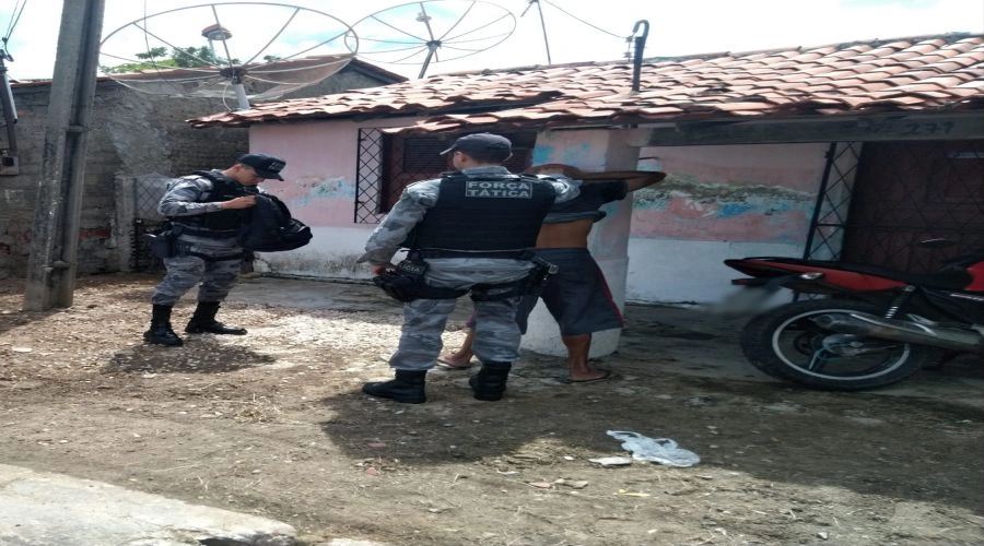 Acusado de furtar farmácia oito vezes é preso