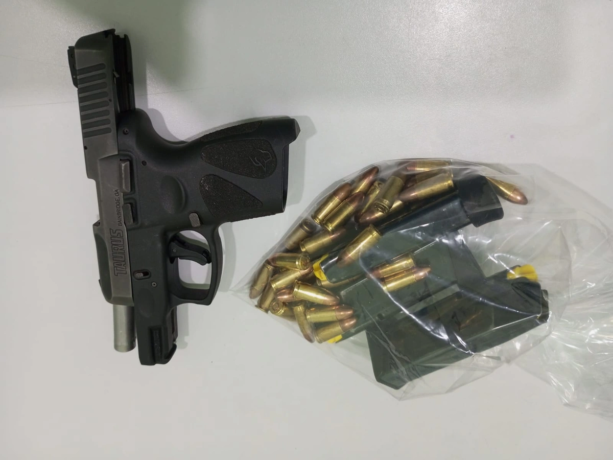 Arma apreendida na operação