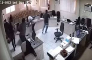 Assista: em Pernambuco homem tenta matar a tiros réu durante Júri Popular (Foto: Reprodução)