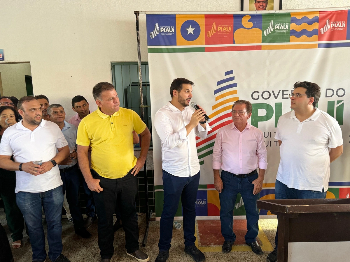 Caravana Acelera Seduc no Centro Estadual de Tempo Integral Prof. Iraci Barros Pintos.