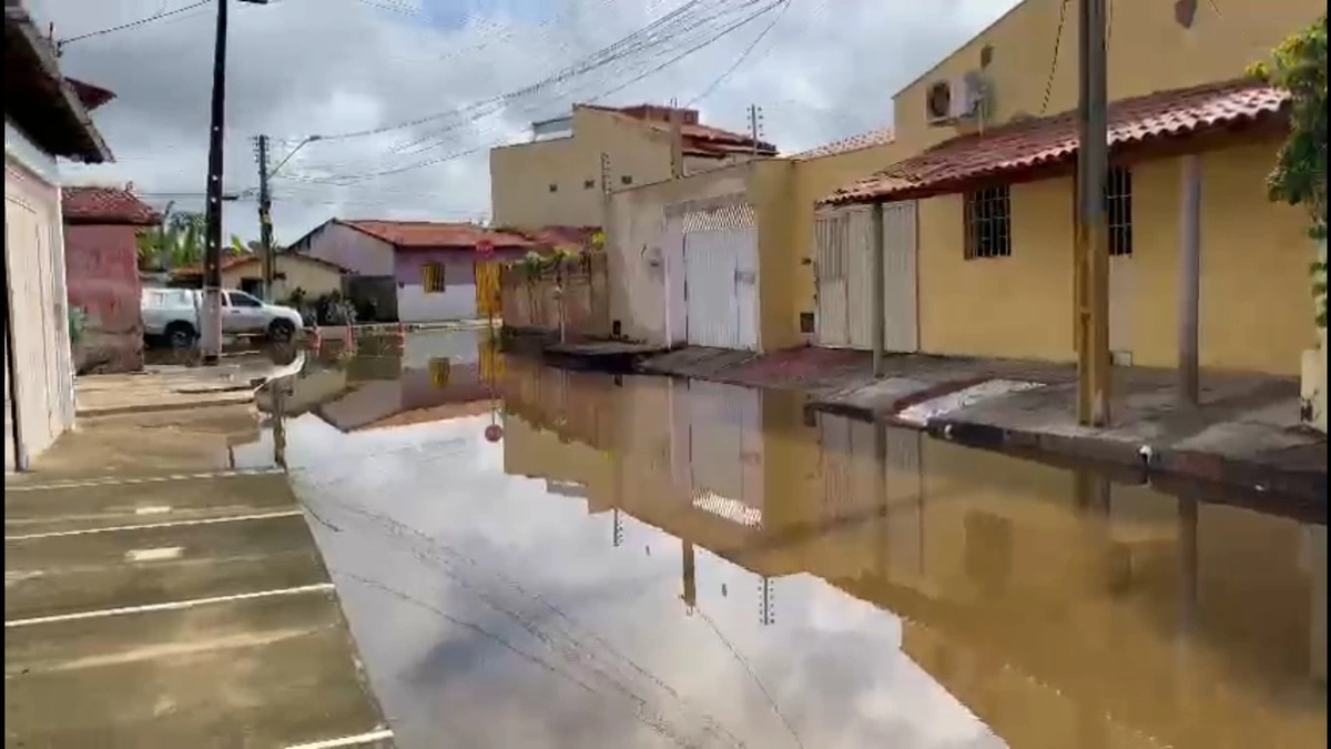 Chuvas intensas aumentam o nível de rio e desabrigam 24 famílias em Esperantina