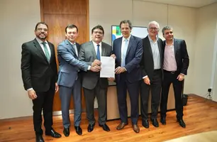 Com Ministro Haddad, Rafael assina contrato de R$ 2 bilhões em investimentos (Foto: Reprodução)