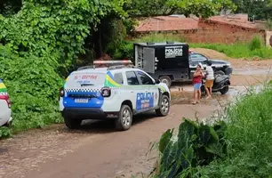 Corpo de homem é encontrado em bueiro na zona Leste de Teresina (Foto: Reprodução)
