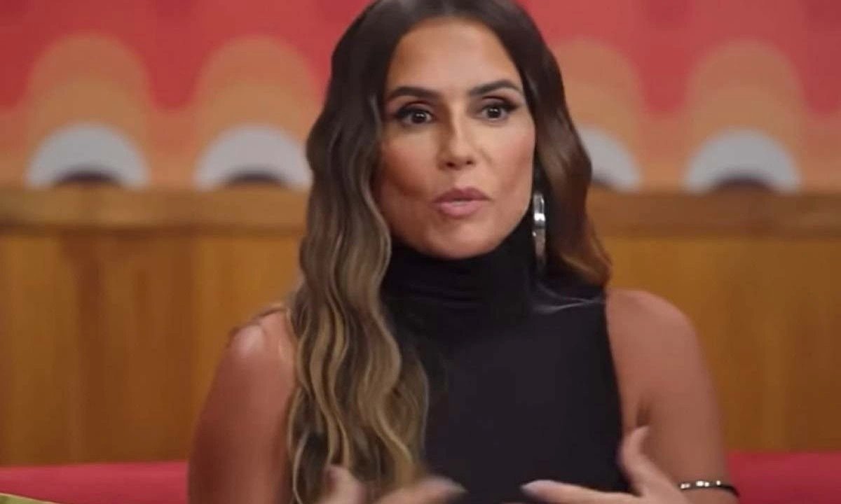 Deborah Secco revela ter feito sexo picante com famosa | Conecta Piauí