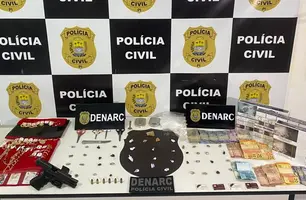 Drogas apreendidas pelo Departamento de Investigações sobre Narcóticos (Foto: Reprodução)