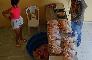 Homem rouba comércio em Teresina (Foto: Reprodução)