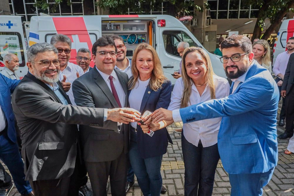 Hospitais recebem dez ambulâncias para pacientes de alto risco no Piauí